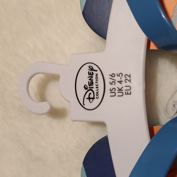 NWT Disney Collection Toddler Flip Flops - Picture 3 of 3